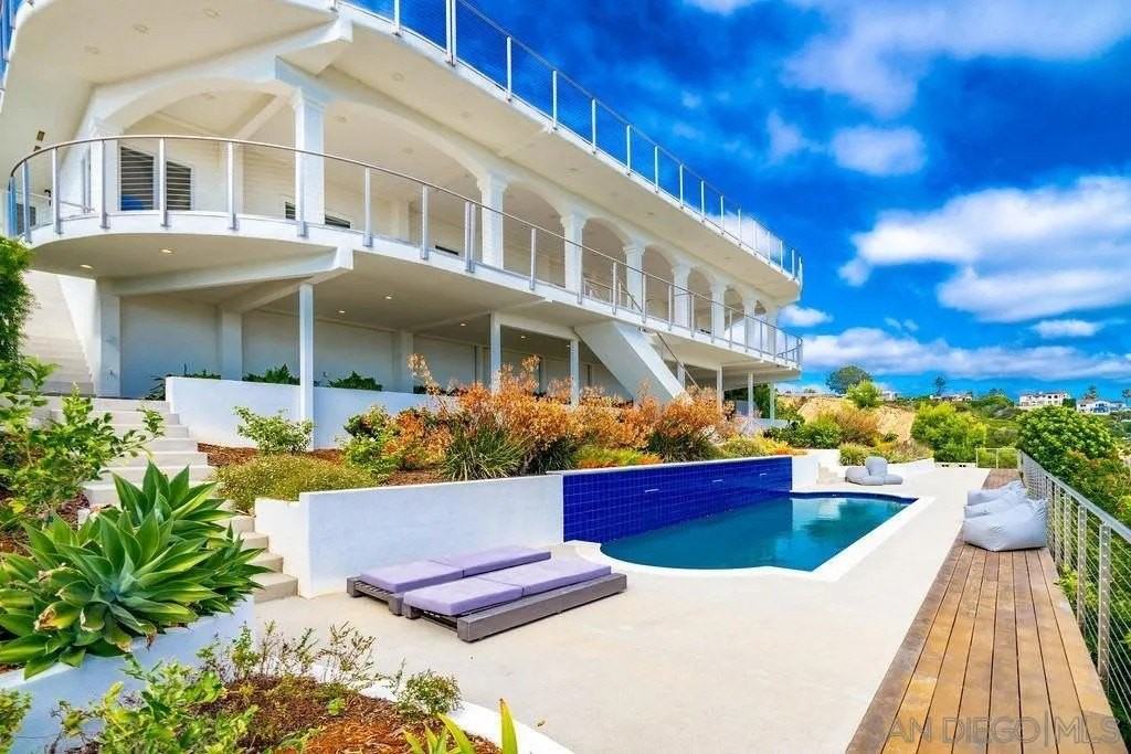 1001 La Jolla Rancho Rd - Photo 6 of 47