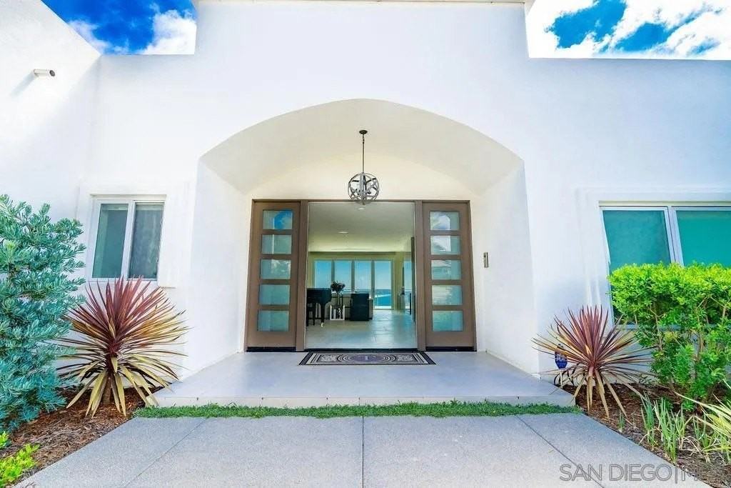 1001 La Jolla Rancho Rd - Photo 7 of 47