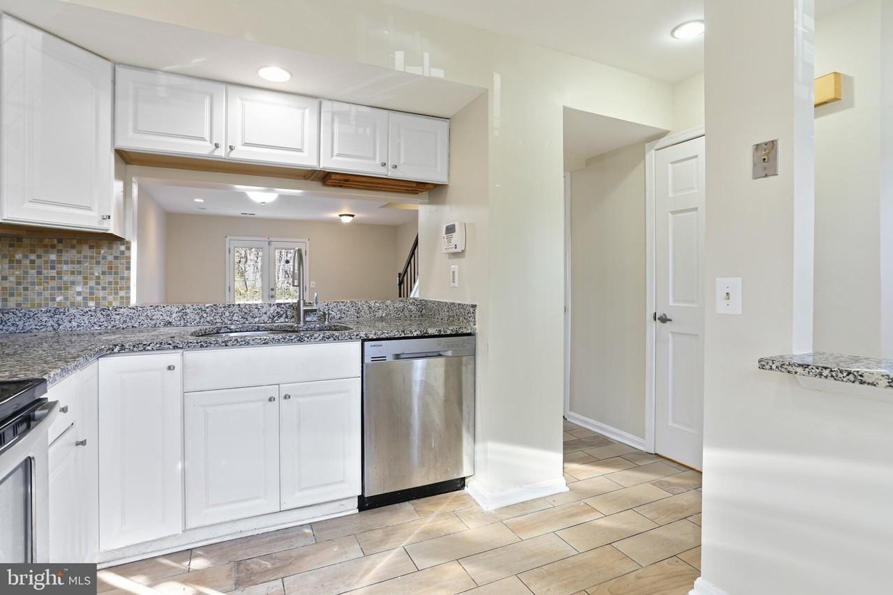 9658 Stirling Bridge Dr - Photo 4 of 27