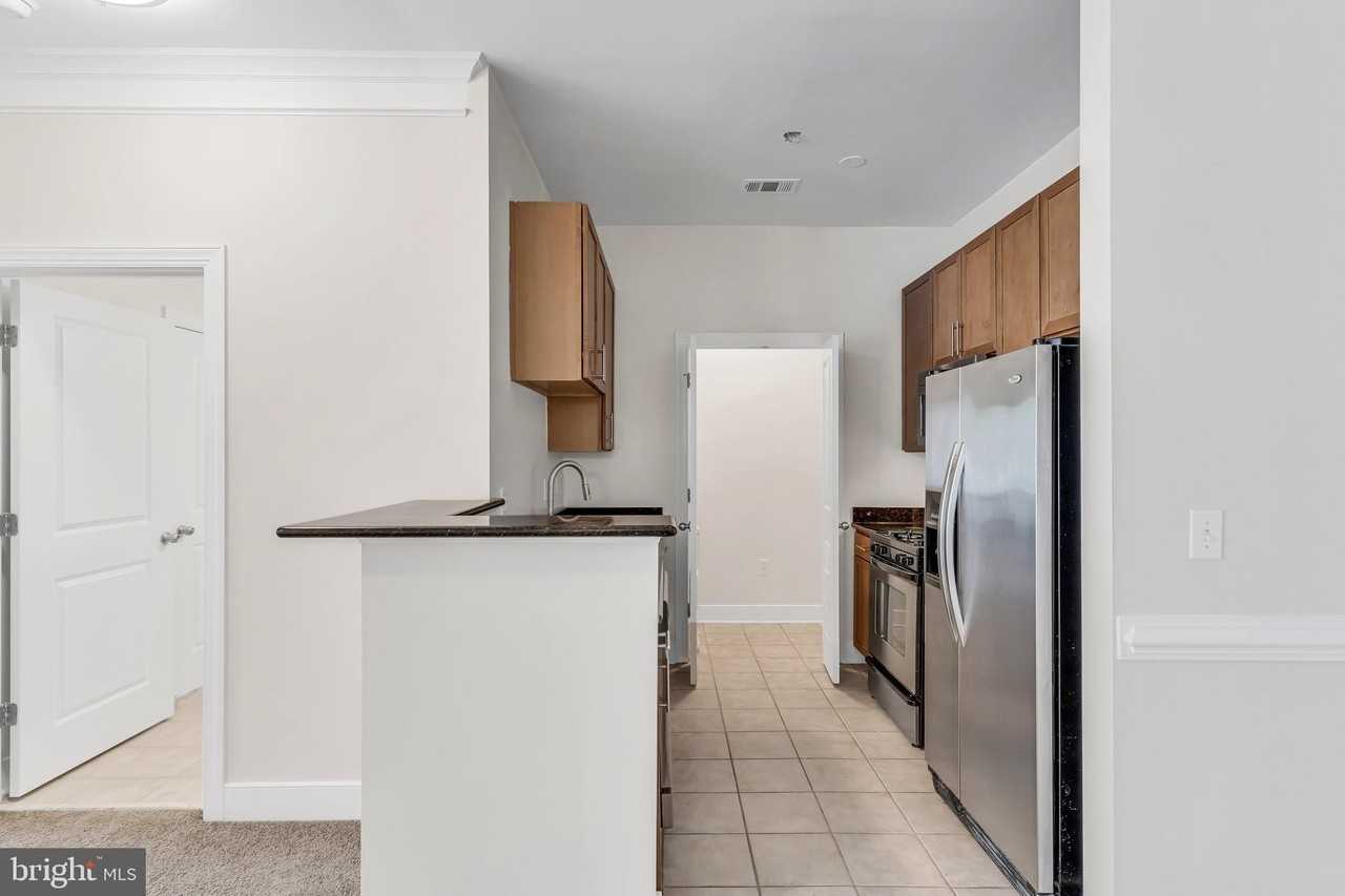 5400 Auth Rd Apt 337 #337 - Photo 6 of 37