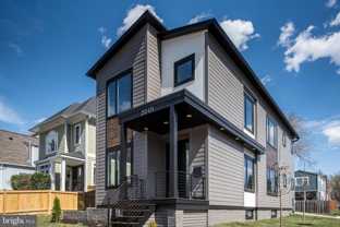 2001 N George Mason Dr - Photo 1 of 1