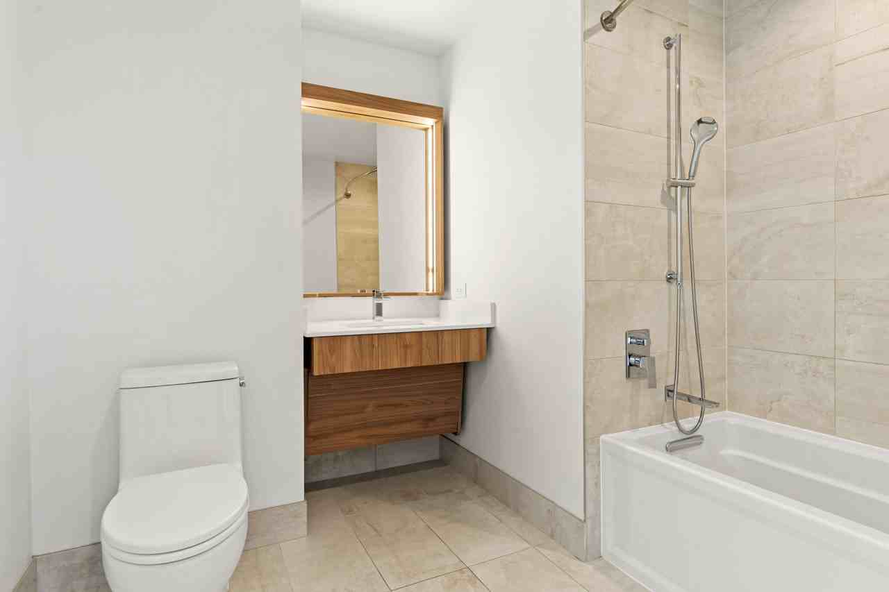 228 W Hill St #3-3PH - Photo 7 of 37