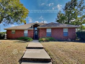 924 Teakwood Ln - Photo 1 of 1