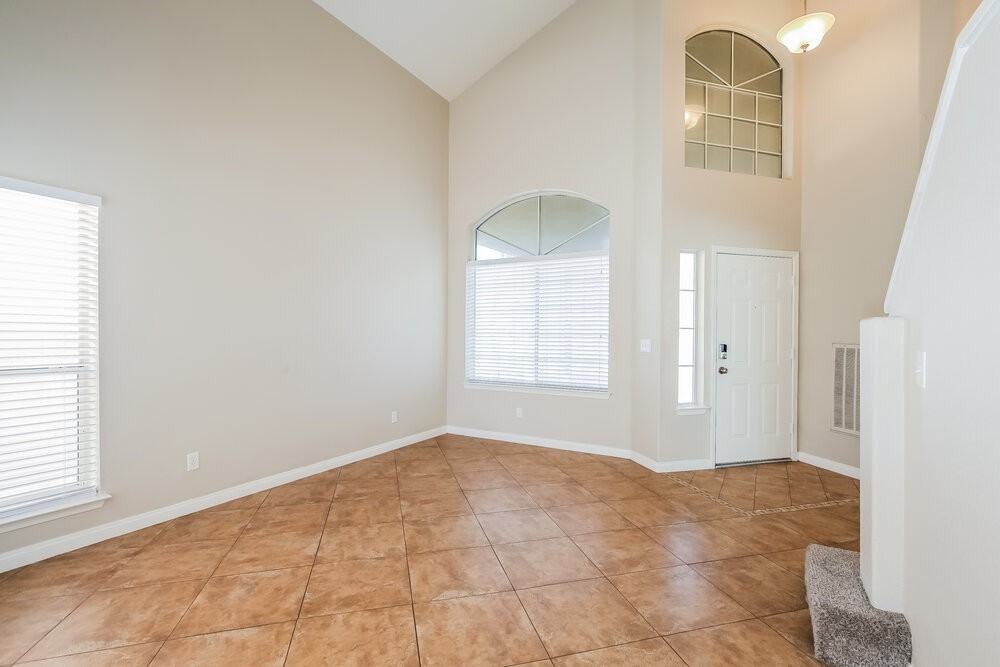 4943 Monte Del Sol Ln - Photo 5 of 17