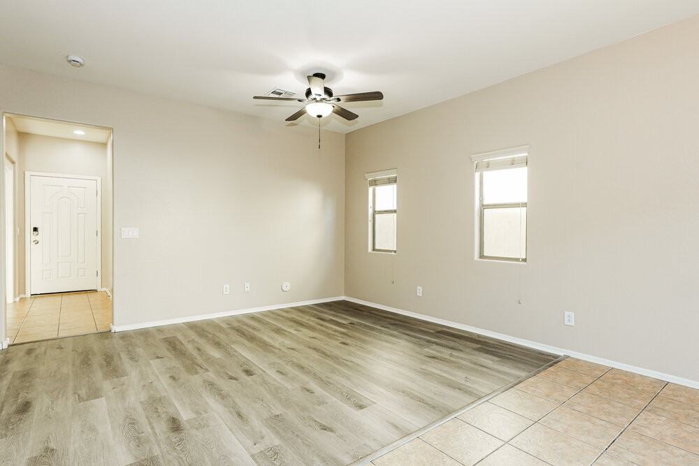 4693 East Olney Avenue - Photo 5 of 17