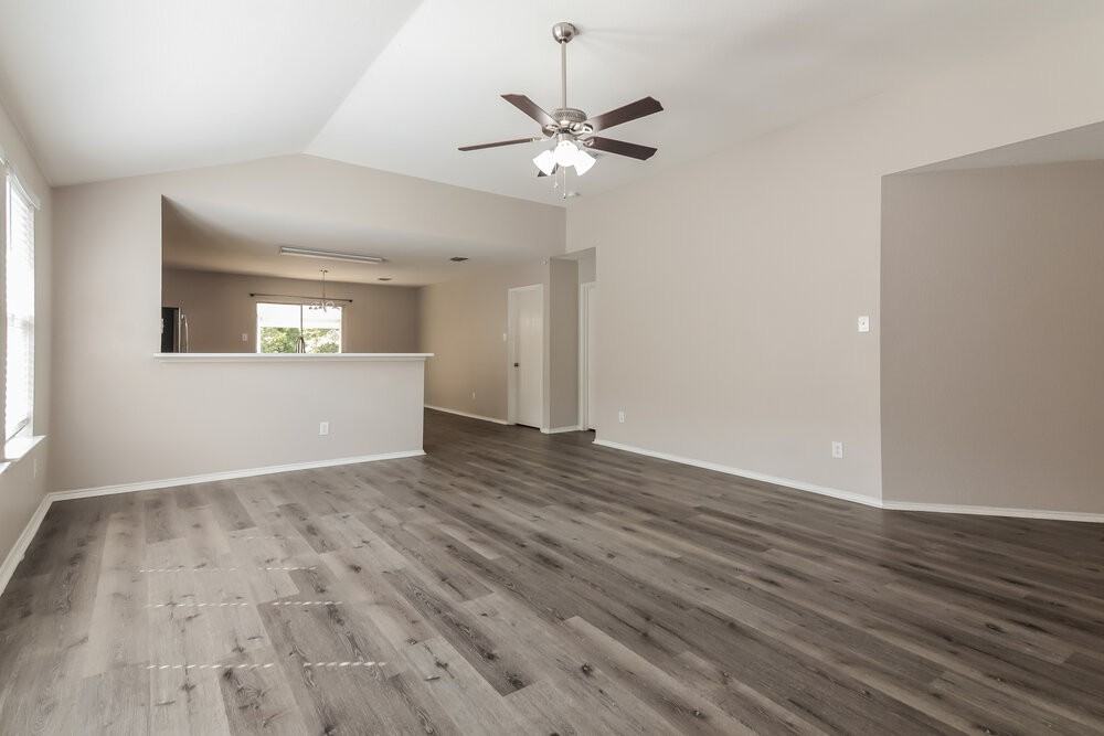 1410 Post Oak Trl - Photo 5 of 17