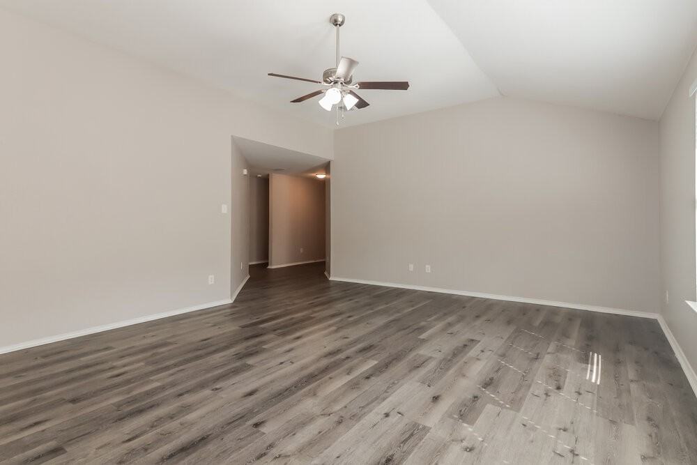 1410 Post Oak Trl - Photo 6 of 17