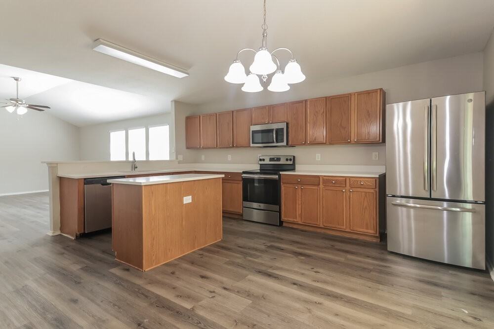 1410 Post Oak Trl - Photo 7 of 17