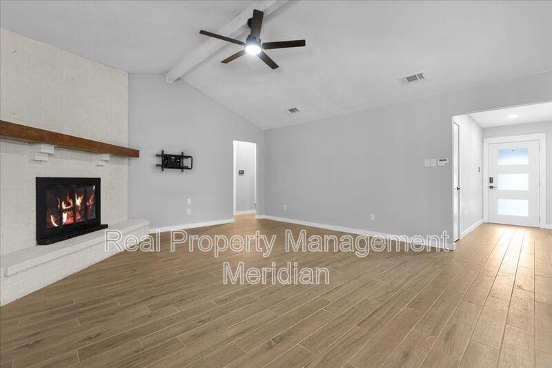 8725 Irongate Dr - Photo 2 of 20