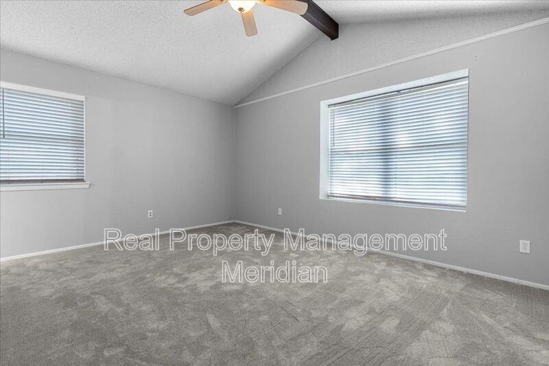 8725 Irongate Dr - Photo 7 of 20