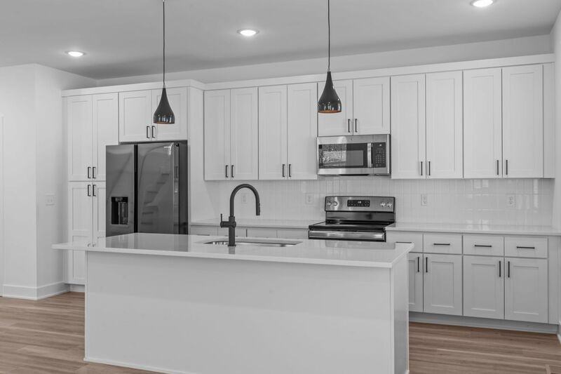 1316 E Lenoir St - Photo 7 of 38