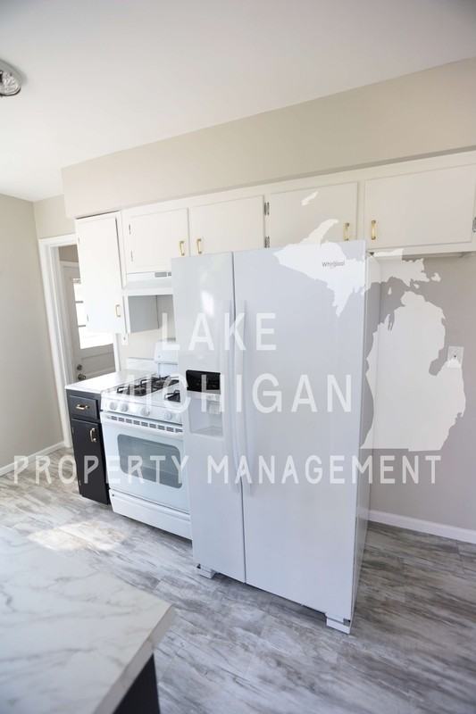 1141 Blanchard Street Southwest - Photo 3 of 17