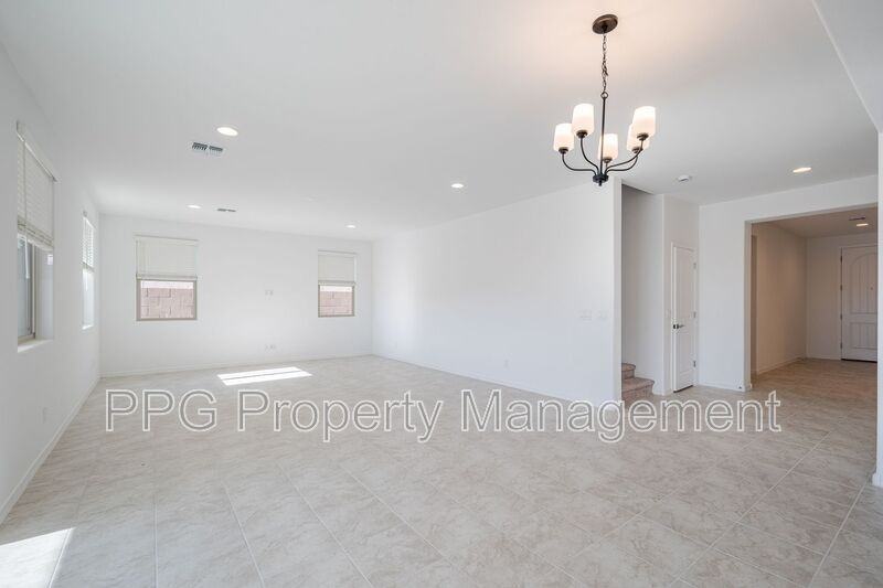 11988 N 169th Ave - Photo 2 of 28