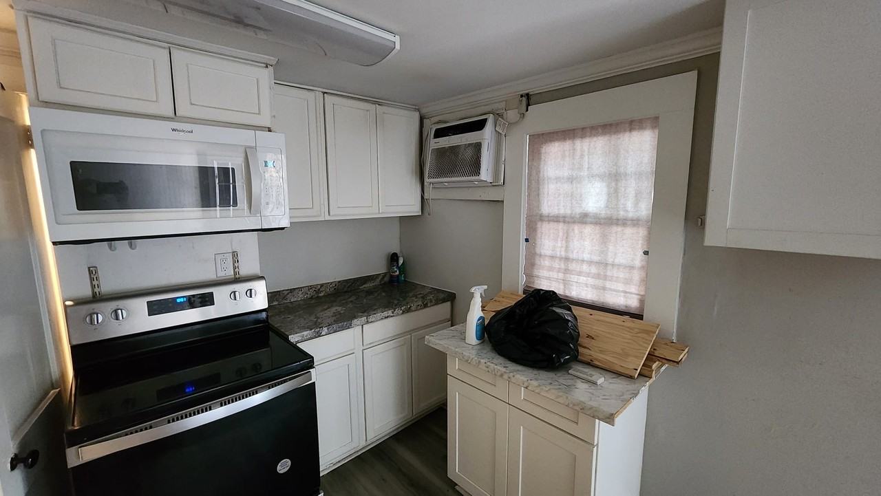 406 12th Avenue South - Photo 4 of 32