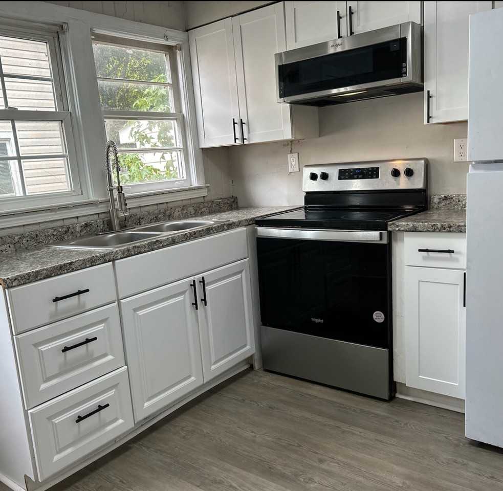 309 Maple Street - Photo 2 of 18