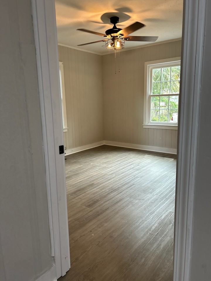 309 Maple Street - Photo 4 of 18