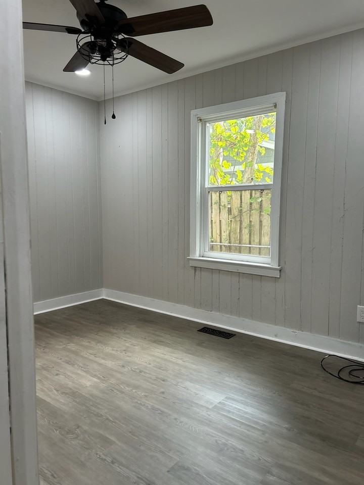 309 Maple Street - Photo 5 of 18