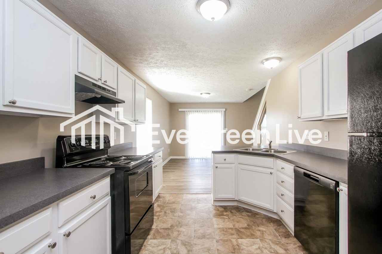 634 Stobus Dr - Photo 6 of 15