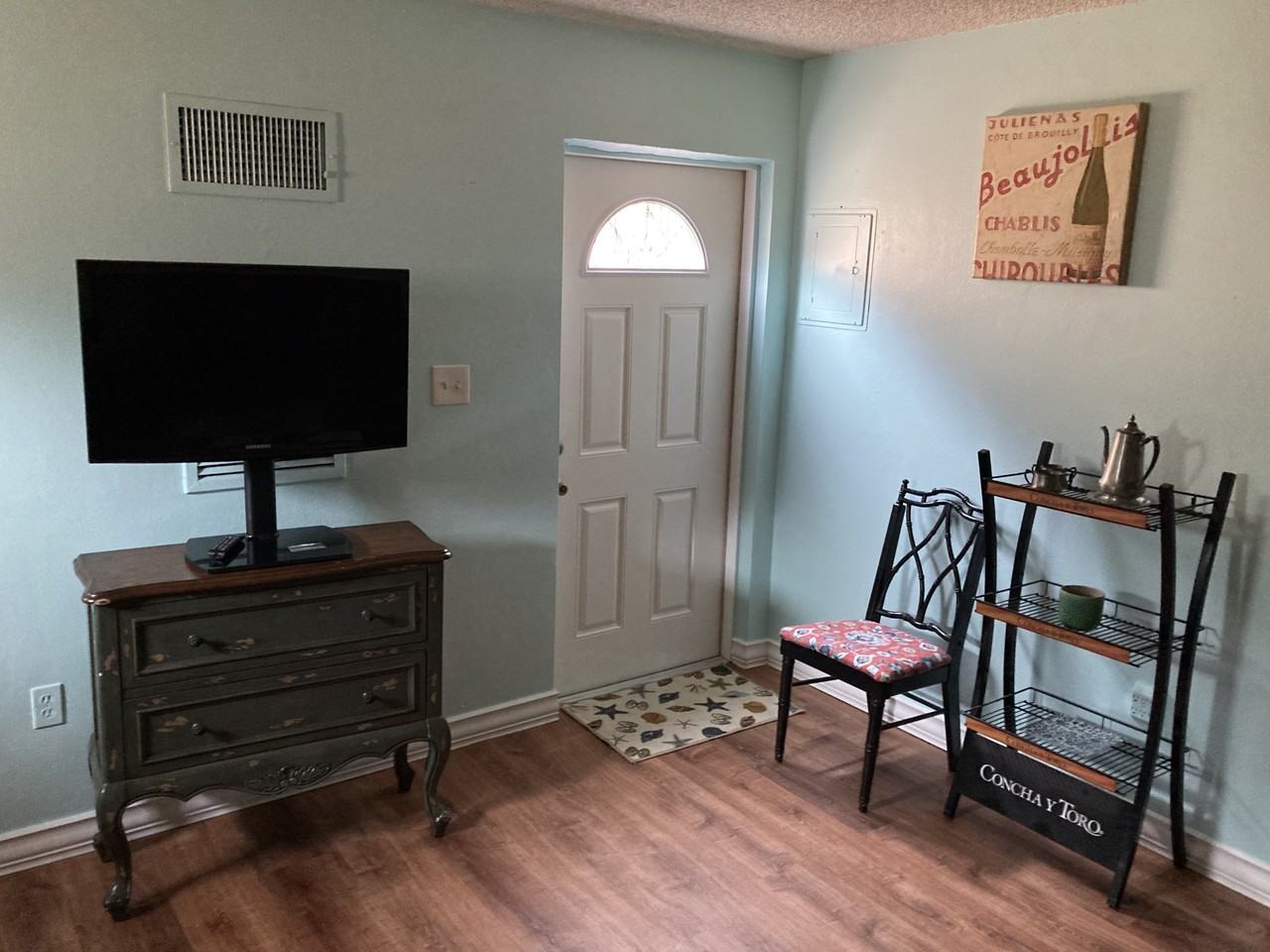 405 F Street #405 - Photo 3 of 14