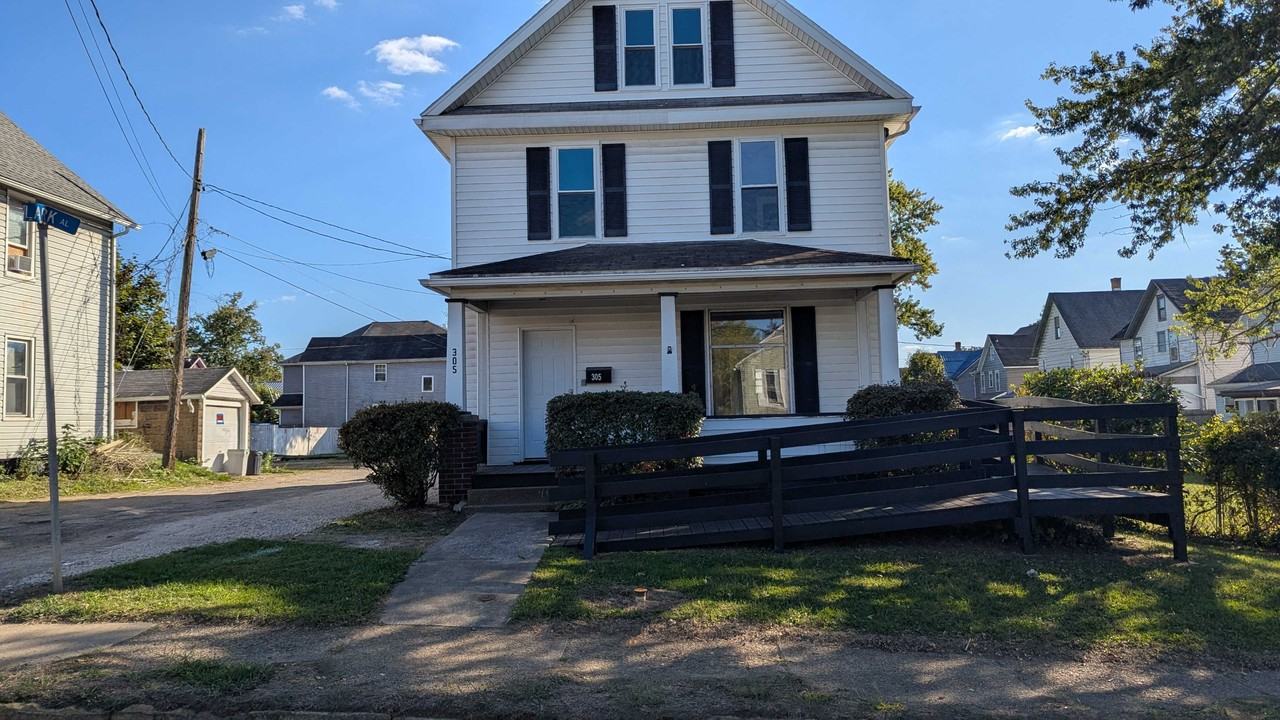 305 Plummer Street #NA - Photo 2 of 37