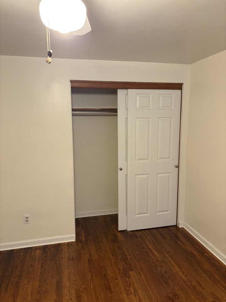 526 Foster St #1 - Photo 5 of 10