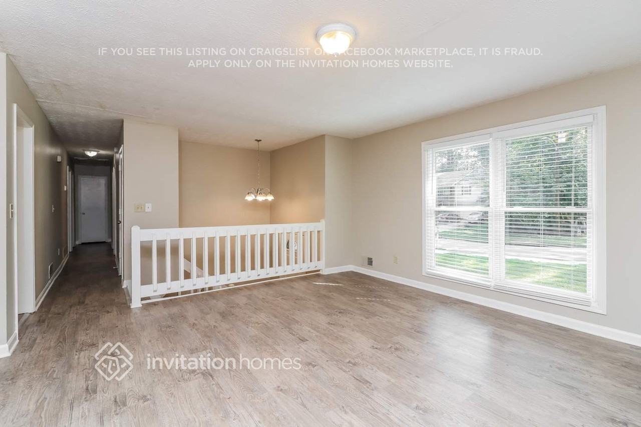 9015 Sumit Wood Dr Nw - Photo 4 of 18