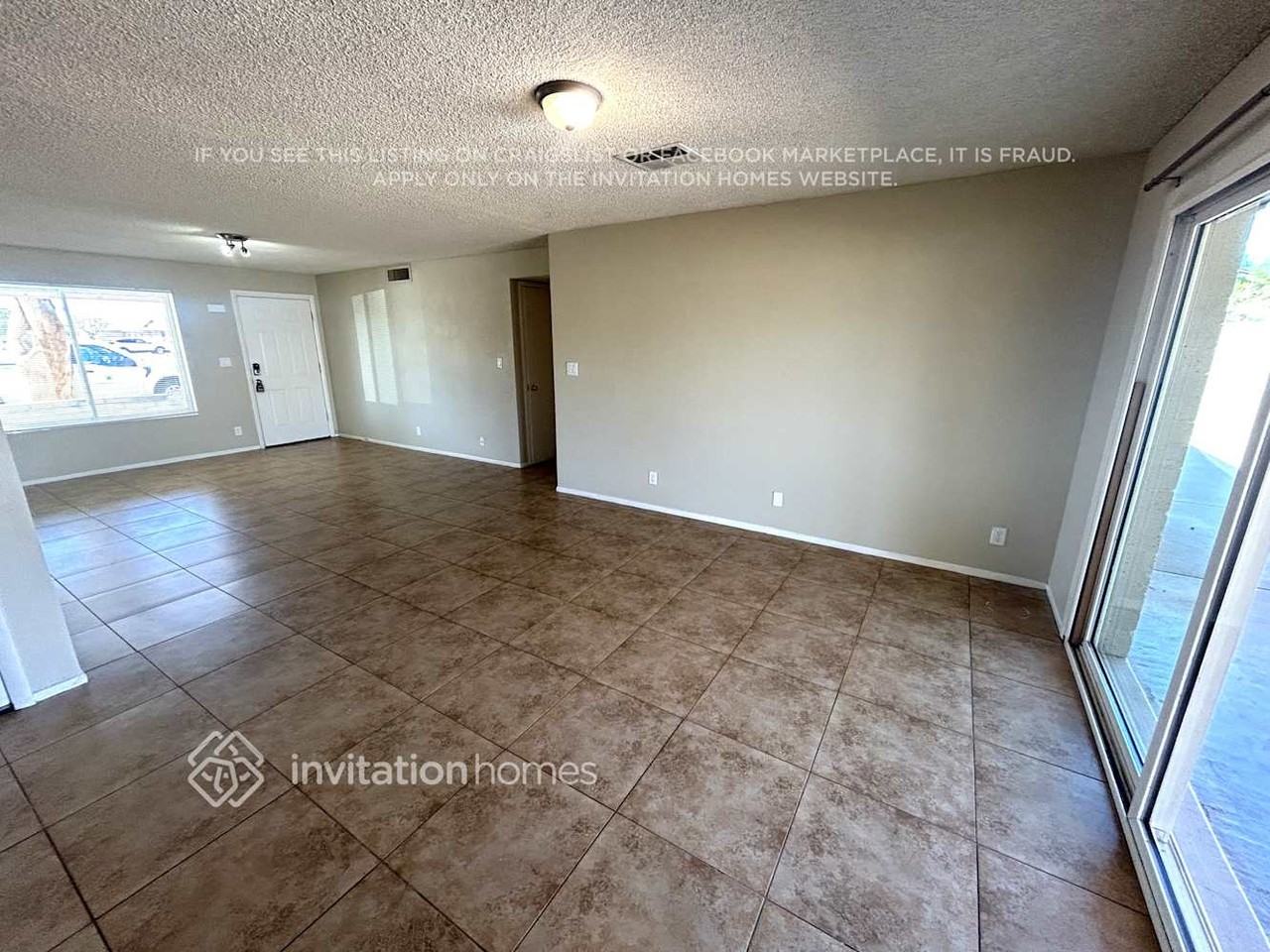 12663 N 47th Dr - Photo 5 of 19