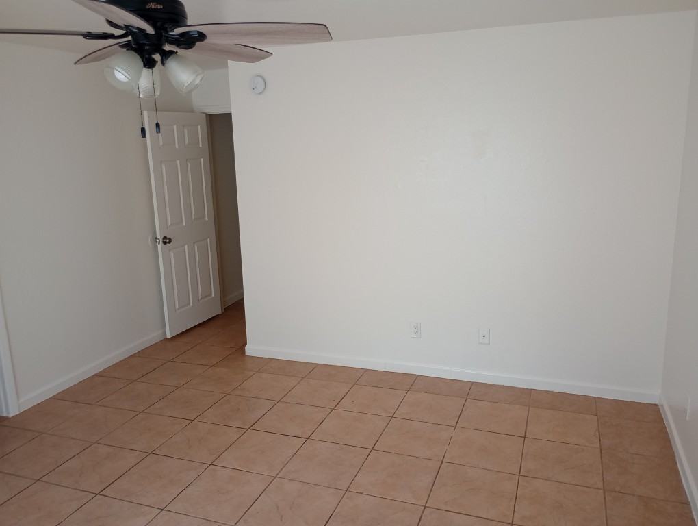 8131 W Raven Dr #1 - Photo 5 of 20