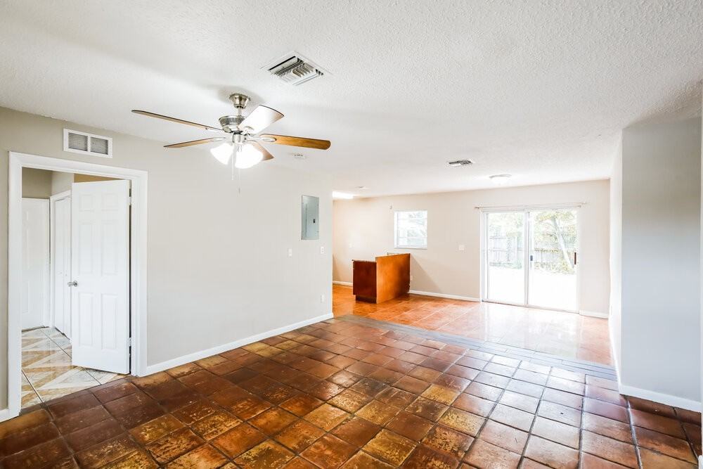 171 Nest - Photo 3 of 16