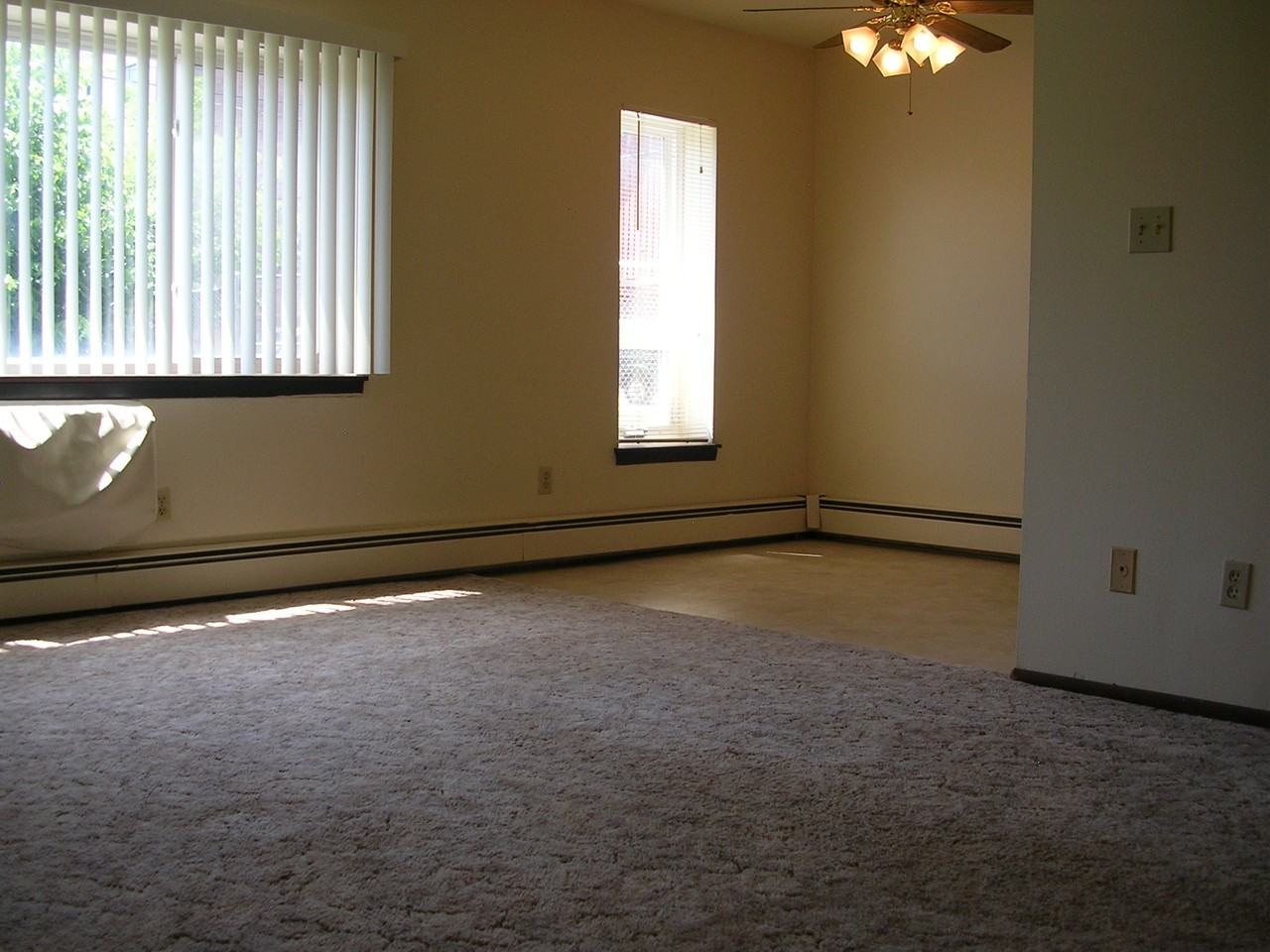 2549 South Kinnickinnic Avenue - Photo 4 of 5