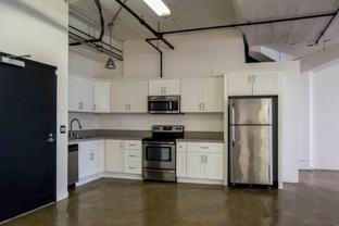 837 Traction Ave - Photo 1 of 1