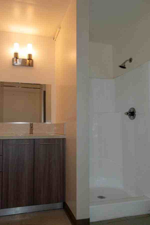 837 Traction Ave - Photo 6 of 27