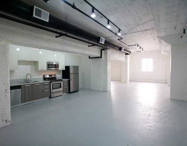 837 Traction Ave - Photo 6 of 27