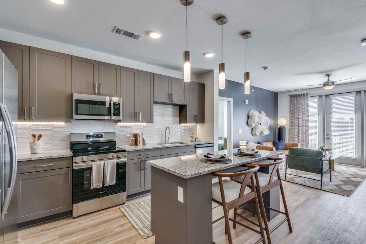 Gateway Blvd & Whaley Dr #1311 - Photo 4 of 39