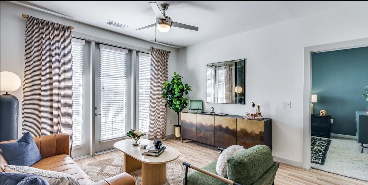 Gateway Blvd & Whaley Dr #1311