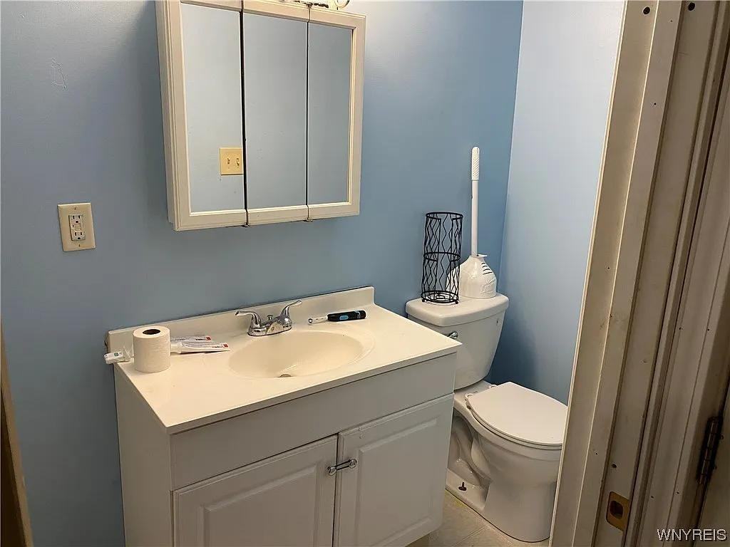 5 7th Ave Uppr - Photo 2 of 6