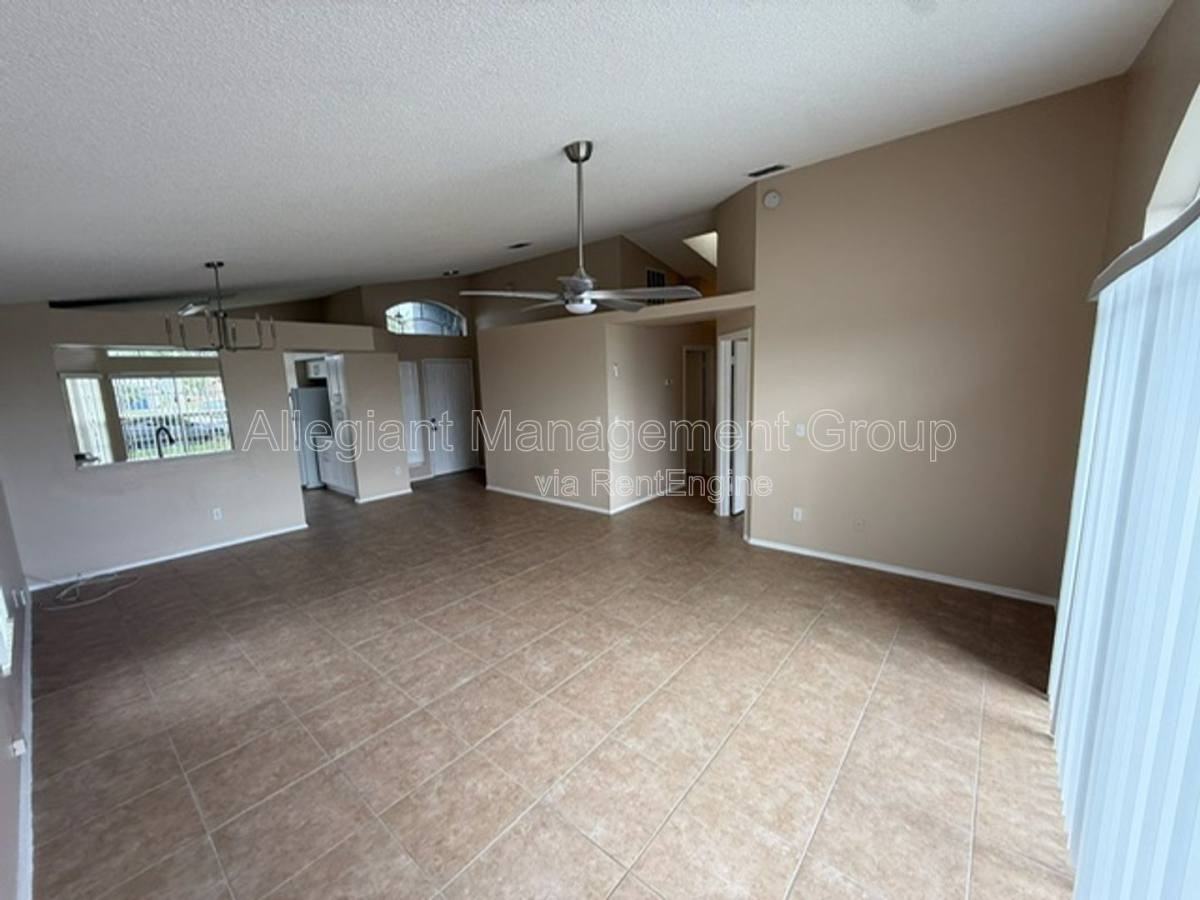 1448 Avleigh Circle - Photo 3 of 10