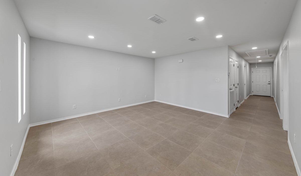 664 Marrs Ave ##B - Photo 3 of 19