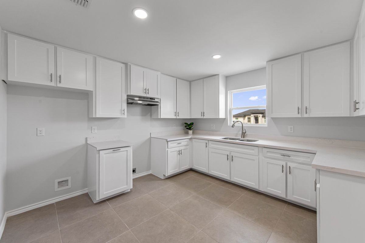 664 Marrs Ave ##B - Photo 4 of 19