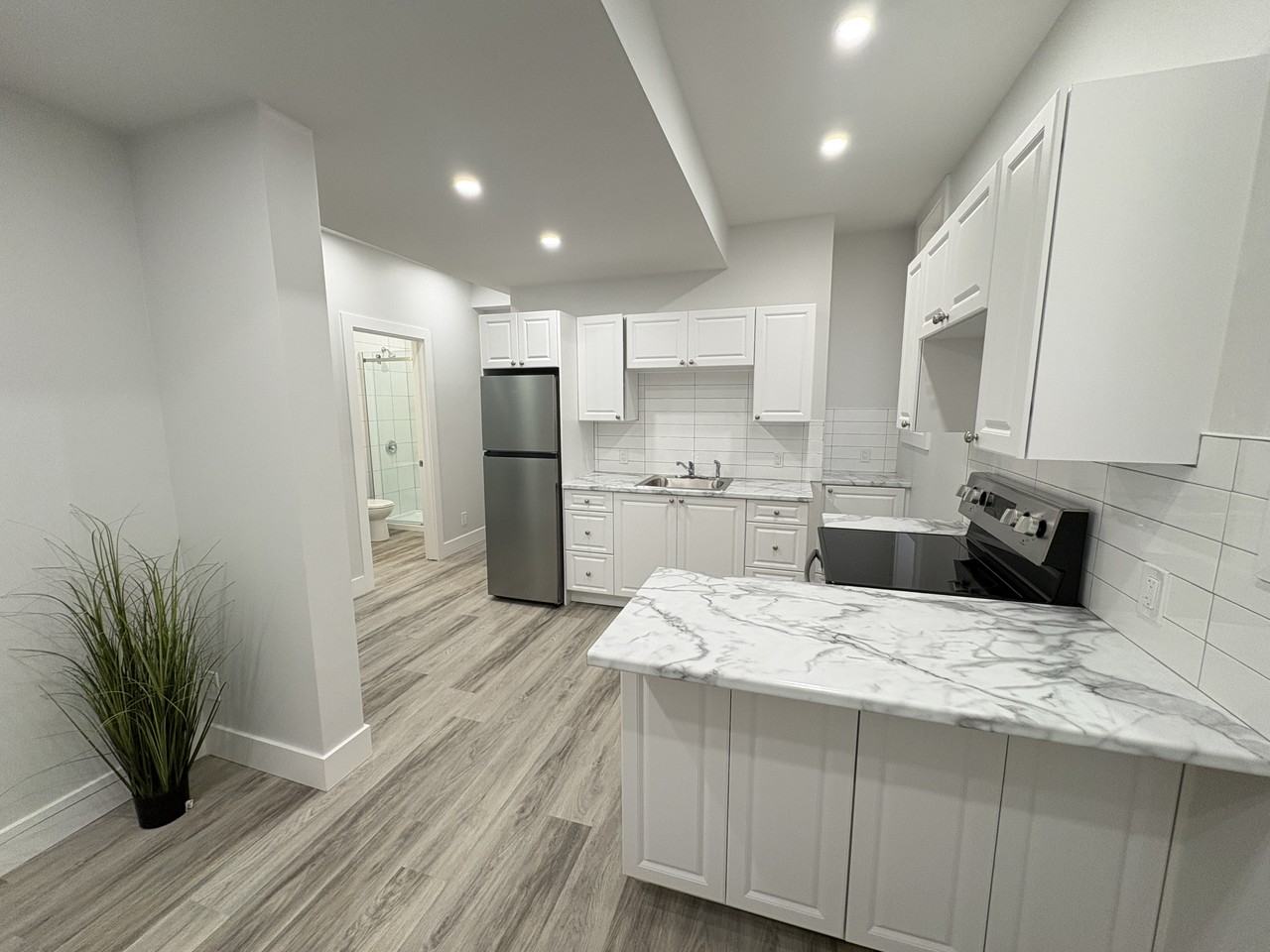 22 Stirton Unit B Coach House - Photo 2 of 15