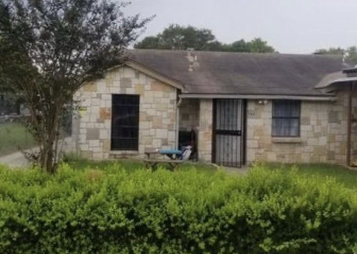 488 Stonewall St #1 - Photo 4 of 12