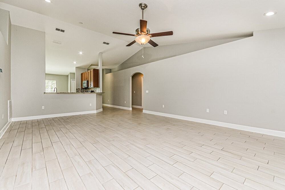 827 Auburn Preserve Blvd - Photo 5 of 16