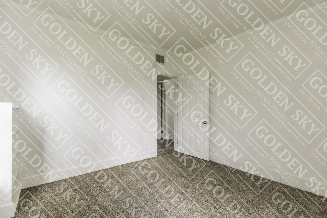 628 W Memorial Dr - Photo 3 of 8