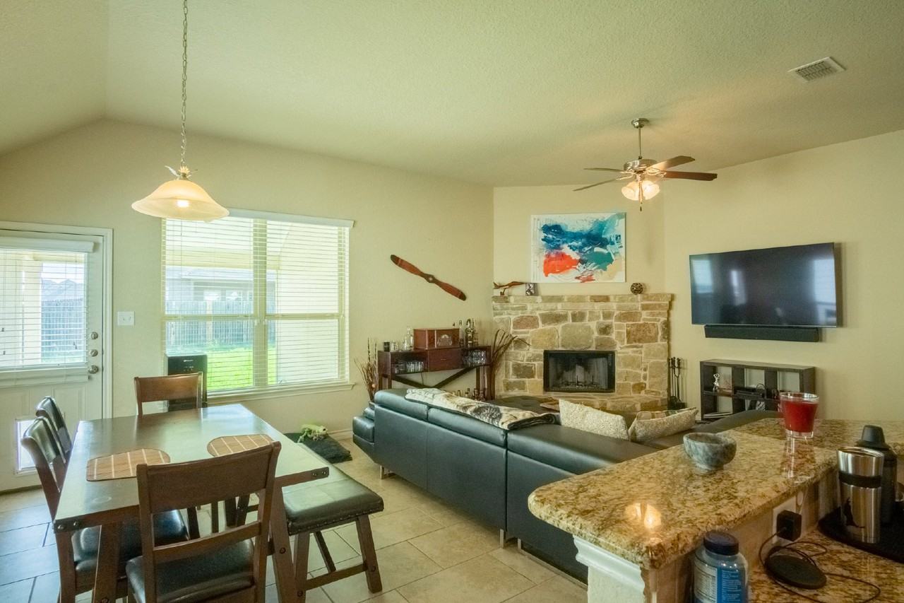 420 Cactus Flower - Photo 2 of 15