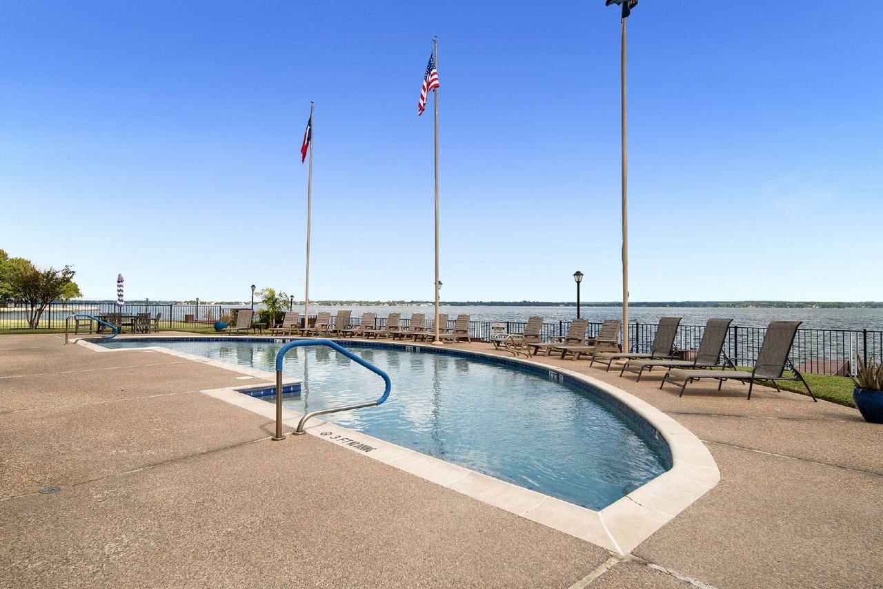 801 River Rd #116 - Photo 3 of 14