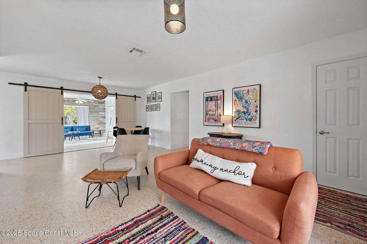 113 Se 2nd St - Photo 2 of 25