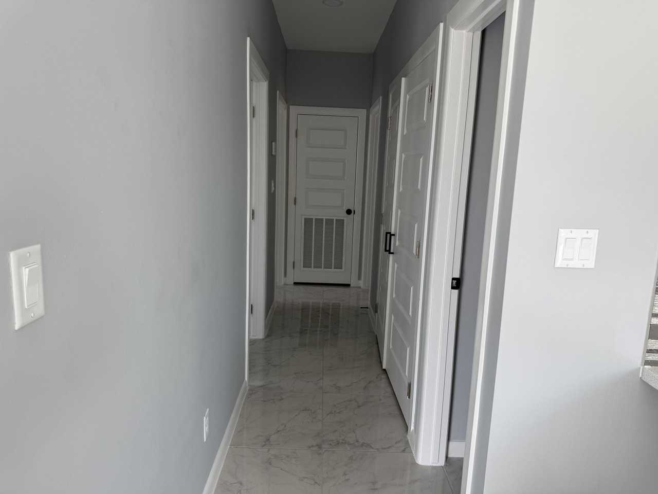 508 North Emerald Avenue #4 - Photo 4 of 17