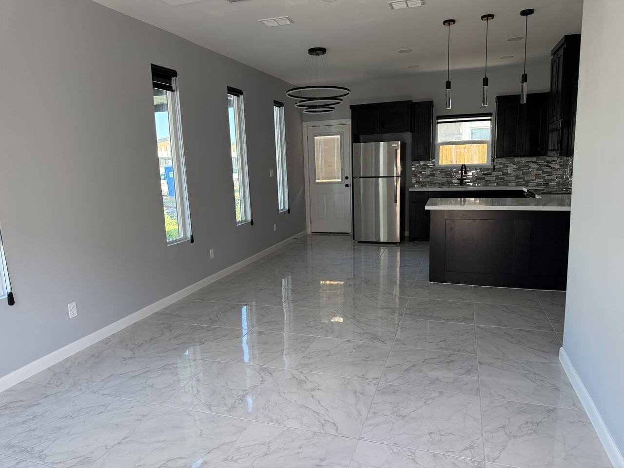 508 North Emerald Avenue #1 - Photo 5 of 14