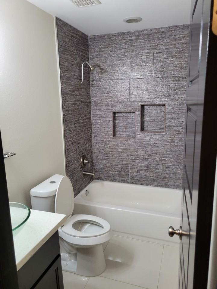 1212 Whiteoak Dr #4 - Photo 2 of 16