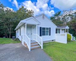 featured image of 34 Fox Hill Dr #34